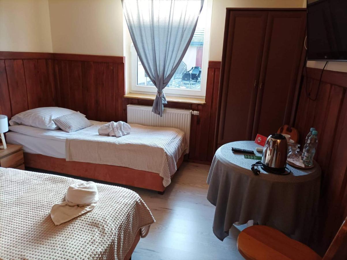 Karczma Michelle Hotel Jankowice  ภายนอก รูปภาพ