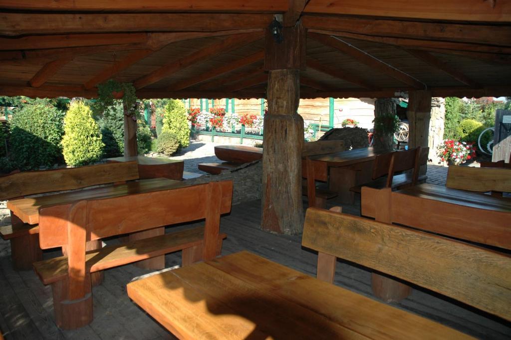 Karczma Michelle Hotel Jankowice  ภายนอก รูปภาพ