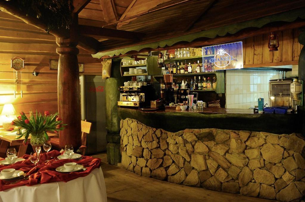 Karczma Michelle Hotel Jankowice  ภายนอก รูปภาพ