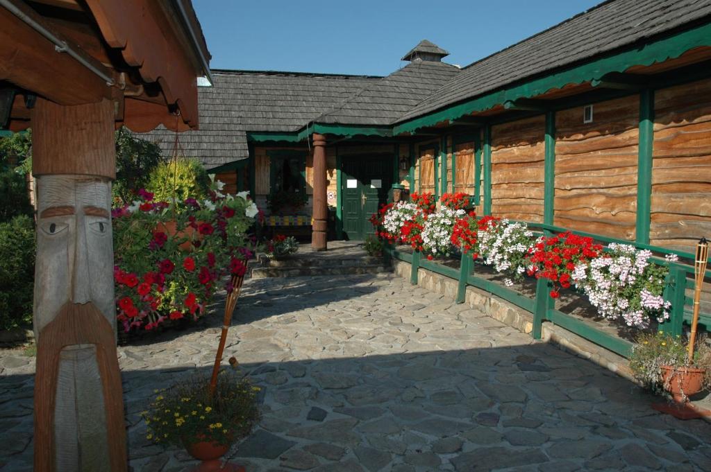 Karczma Michelle Hotel Jankowice  ภายนอก รูปภาพ
